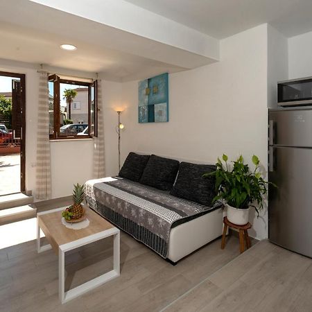 Apartments Rafael ポレッチ エクステリア 写真